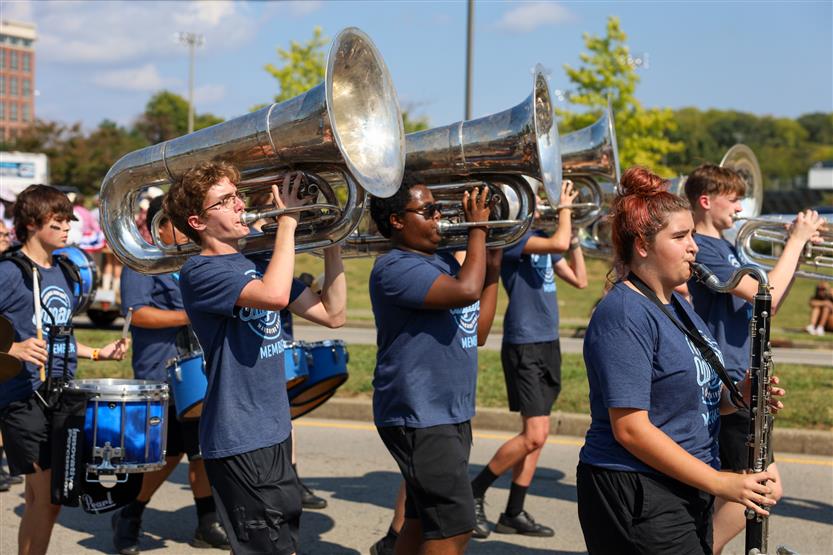 Schools celebrate homecomings